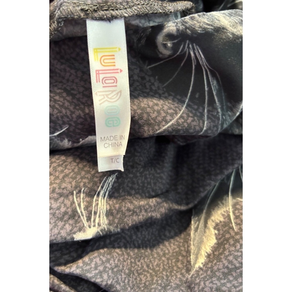 LuLaRoe Womens Leggings Size TC Black White Cats Faces Kitten Tall And Curvy NWT - Picture 3 of 4